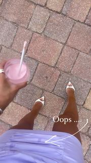 Camila Coelho feet photo thumbnail