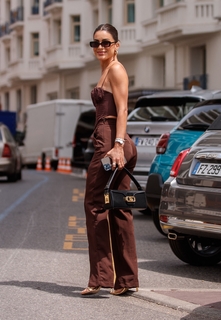 Camila Coelho feet photo thumbnail