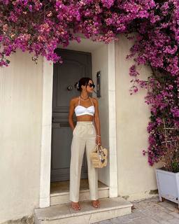 Camila Coelho feet photo thumbnail