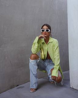 Camila Coelho feet photo thumbnail