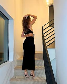 Camila Coelho feet photo thumbnail