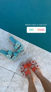 Camila Coelho feet photo thumbnail