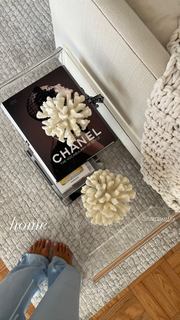 Camila Coelho feet photo thumbnail