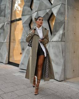 Camila Coelho feet photo thumbnail