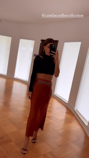 Camila Coelho feet photo thumbnail