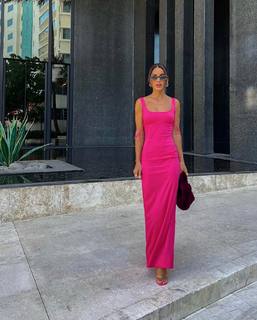 Camila Coelho feet photo thumbnail