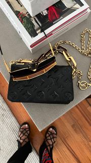 Camila Coelho feet photo thumbnail