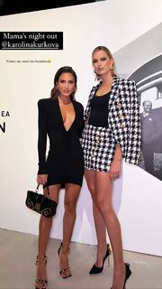 Camila Coelho feet photo thumbnail