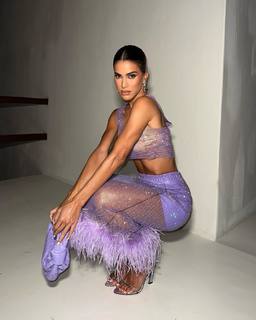 Camila Coelho feet photo thumbnail