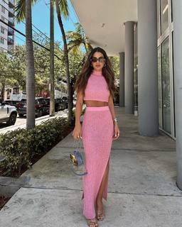 Camila Coelho feet photo thumbnail