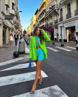 Camila Coelho feet photo thumbnail