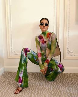 Camila Coelho feet photo thumbnail