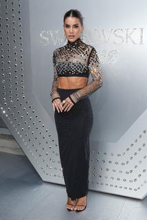 Camila Coelho feet photo thumbnail