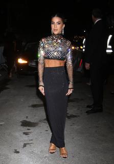 Camila Coelho feet photo thumbnail