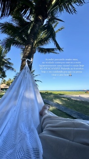 Camila Coelho feet photo thumbnail