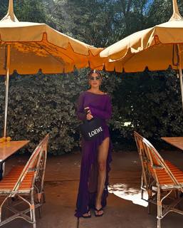 Camila Coelho feet photo thumbnail