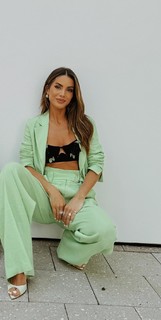 Camila Coelho feet photo thumbnail