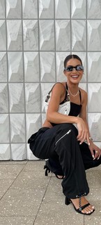 Camila Coelho feet photo thumbnail