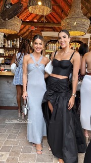 Camila Coelho feet photo thumbnail