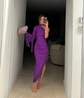 Camila Coelho feet photo thumbnail