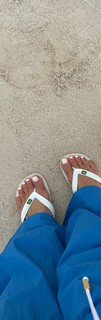 Camila Coelho feet photo thumbnail
