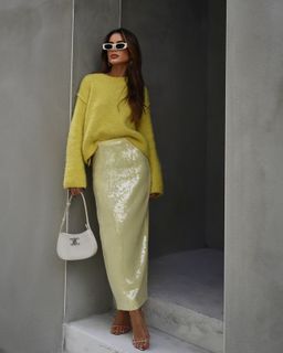 Camila Coelho feet photo thumbnail