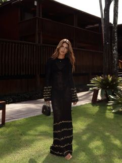 Camila Coelho feet photo thumbnail