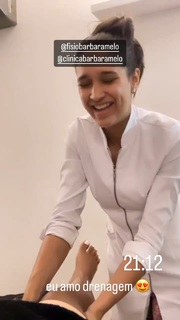 Camila Loures feet photo 8