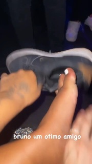 Camila Loures feet photo 4