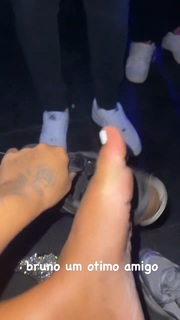 Camila Loures feet photo 3