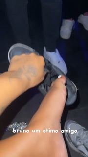 Camila Loures feet photo 2