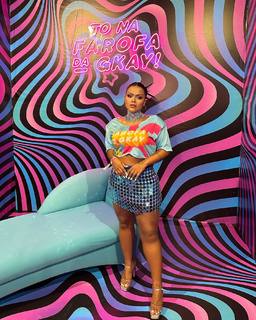 Camila Loures feet photo 7