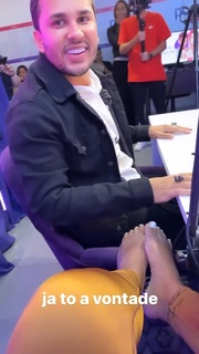 Camila Loures feet photo 6