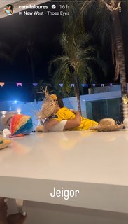 Camila Loures feet photo 2