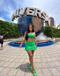 Camila Loures feet photo 20