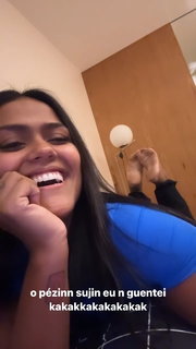 Camila Loures feet photo 12