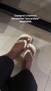 Camila Loures feet photo 11