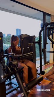 Camila Loures feet photo 2