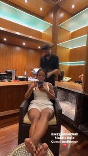 Camila Loures feet photo 1