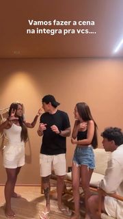 Camila Loures feet photo 1