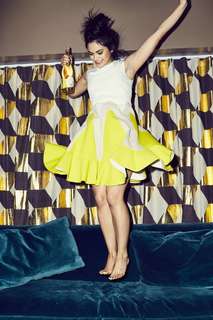 Camila Mendes feet photo thumbnail