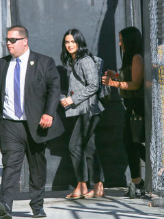 Camila Mendes feet photo thumbnail