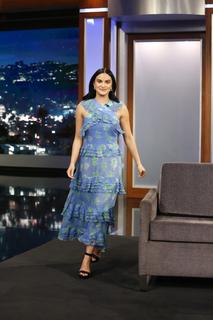 Camila Mendes feet photo thumbnail