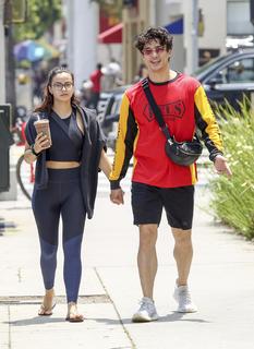 Camila Mendes feet photo thumbnail