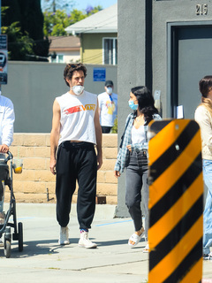Camila Mendes feet photo thumbnail