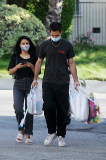 Camila Mendes feet photo thumbnail