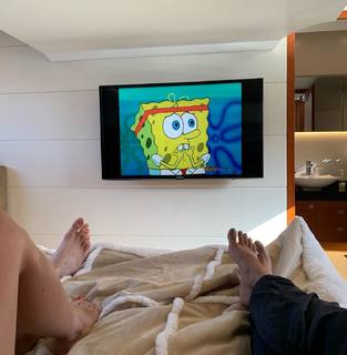 Camila Mendes feet photo thumbnail