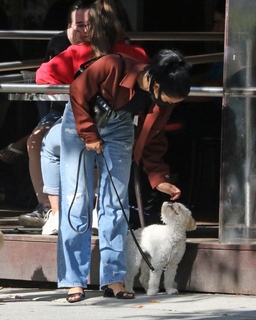 Camila Mendes feet photo thumbnail