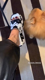 Camila Mendes feet photo thumbnail