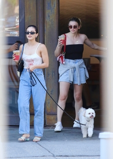 Camila Mendes feet photo thumbnail